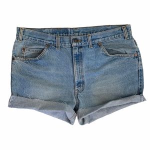Levi’s Light Wash Blue Jean Shorts large